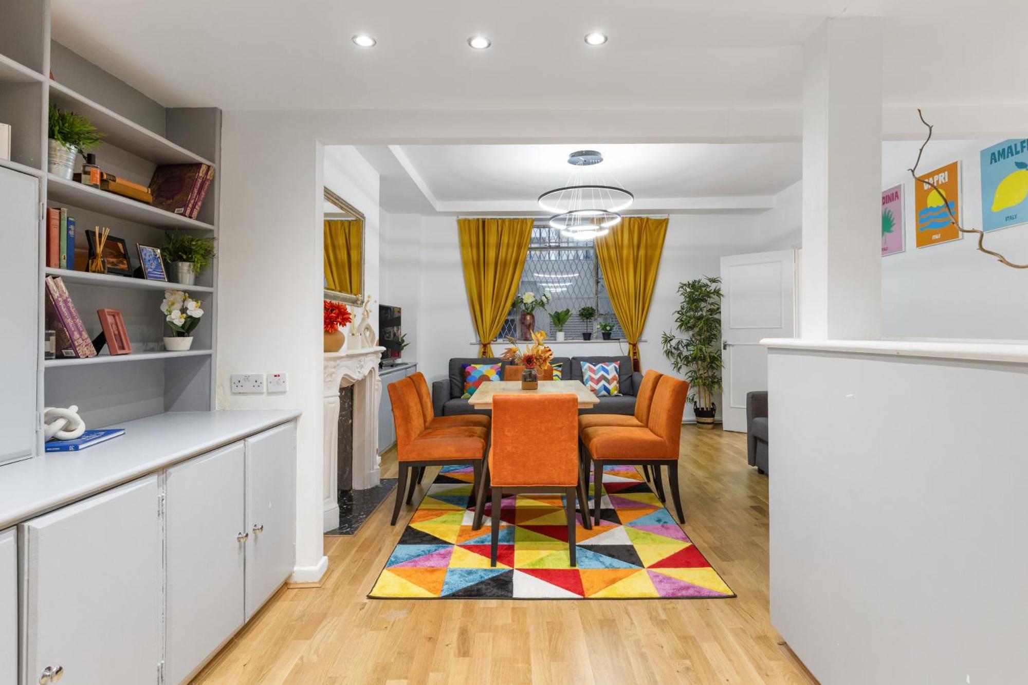 Hyde Park Arty Apartment London