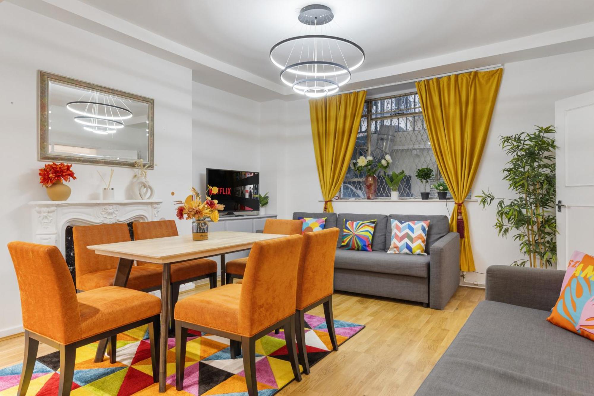 Hyde Park Arty Apartment London